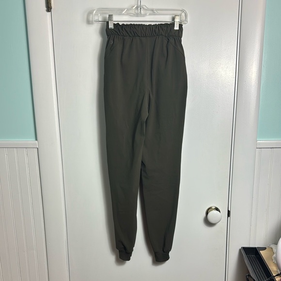 Lululemon Keep Moving Jogger Olive Green Size 0 - Picture 6 of 11